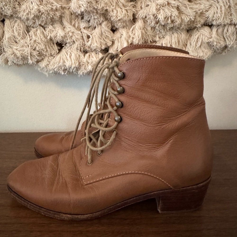 CHRISTY DAWN: THE DAWN BOOT